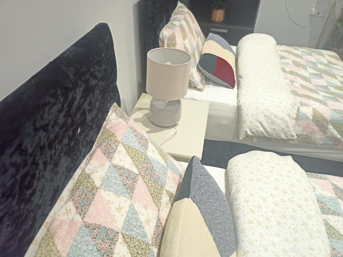 Homey Studio In Newport Perfect For Couples & Travelers Kültér fotó