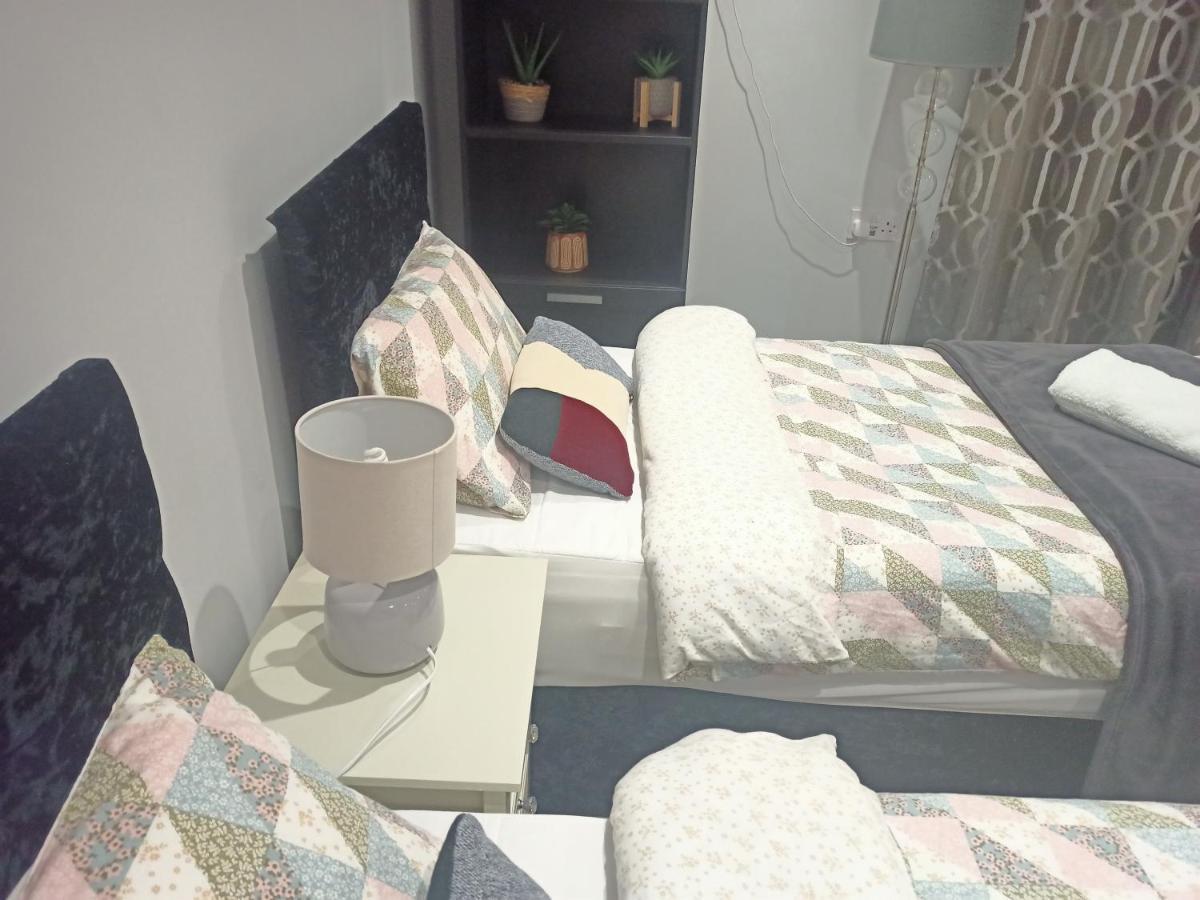Homey Studio In Newport Perfect For Couples & Travelers Kültér fotó