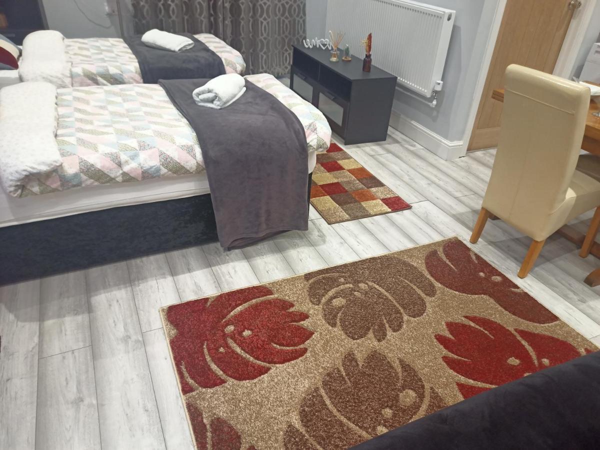 Homey Studio In Newport Perfect For Couples & Travelers Kültér fotó