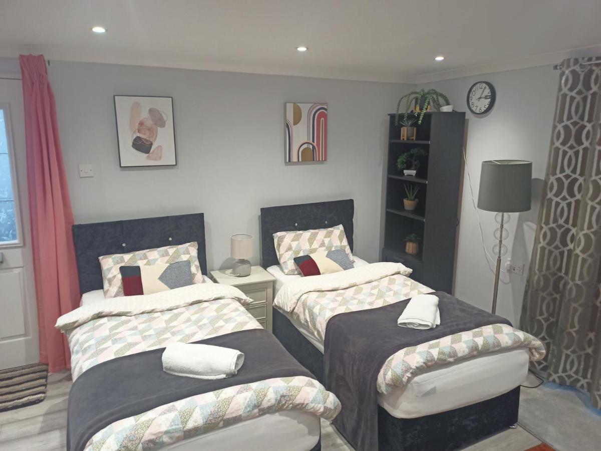 Homey Studio In Newport Perfect For Couples & Travelers Kültér fotó